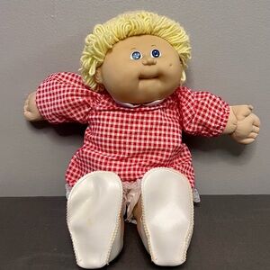 VTG 1982 Cabbage Patch Doll Signed Xavier Roberts Blue Eyes Popcorn Blonde Hair